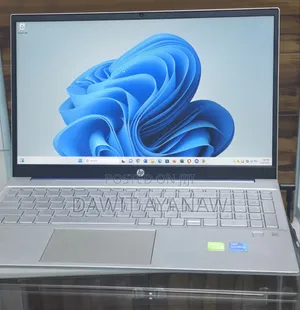 New Laptop HP Pavilion X360 8GB Intel Core I5 SSD 256GB