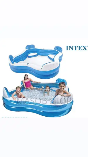 Swimming Pool / በአየር የሚሞላ የቤተሰብ የመዋኛ ገንዳ