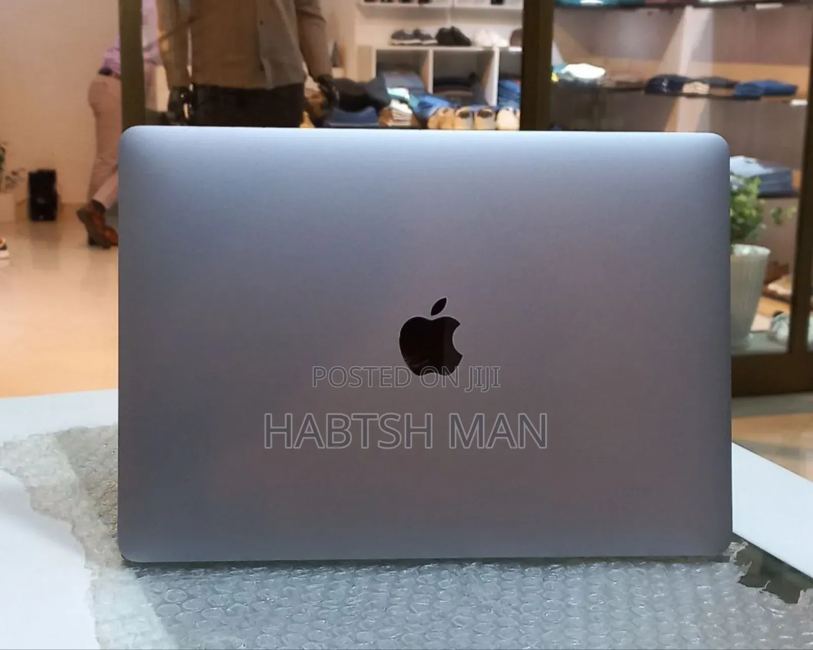 New Laptop Apple MacBook Pro 2017 8GB Intel Core I5 SSD 256GB