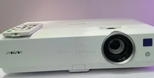 Sony VPL-Dx102