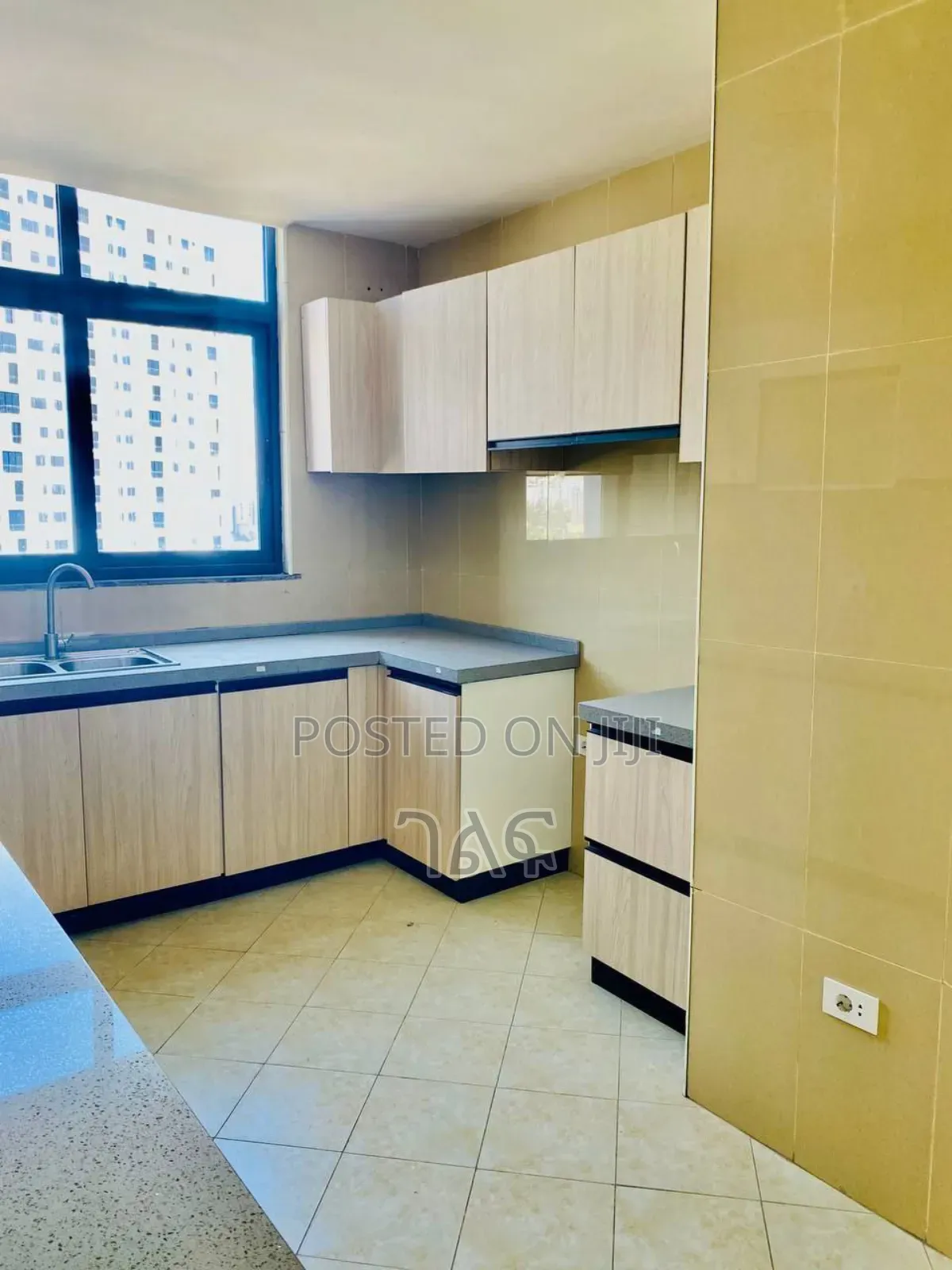 2bdrm Apartment in በታዋቂ አልሚ በጥራት የተገነባ, Bole for sale