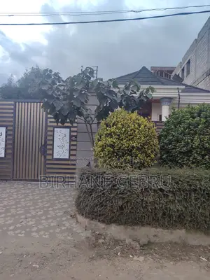 5bdrm Villa in Villa House, Yeka for rent