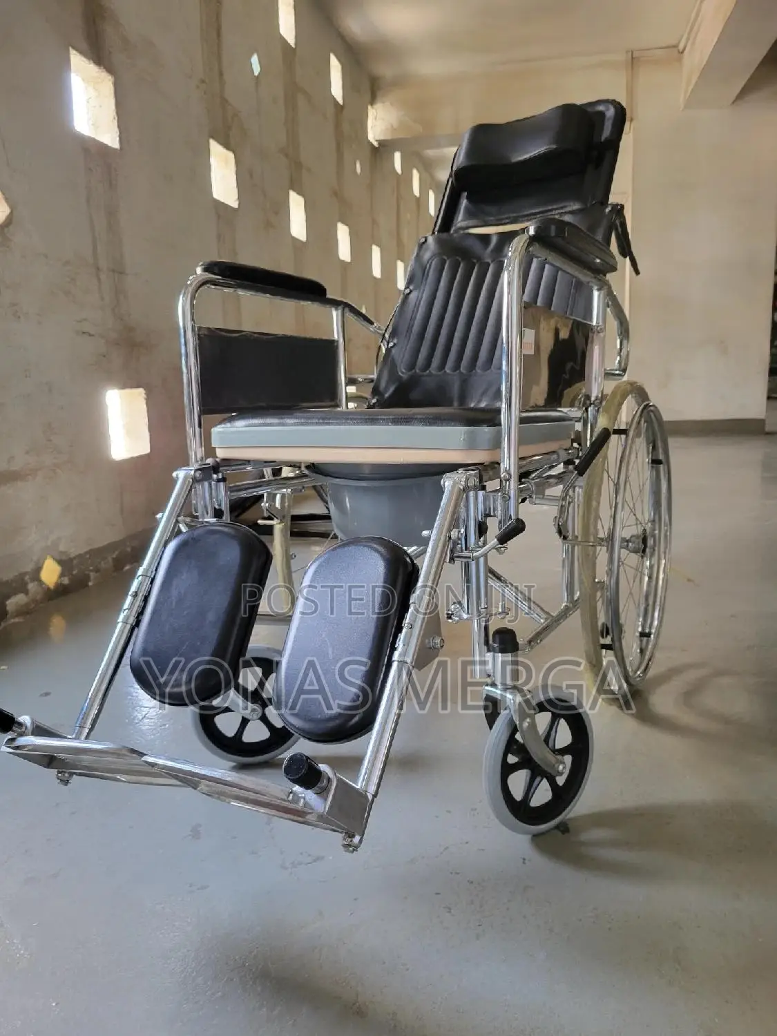 RECLINING WHEELCHAIR Wz Commode嚷removable Seat Panel,Plastic