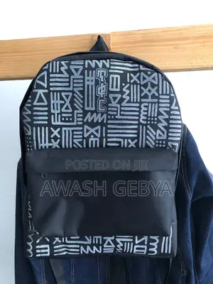 ጥቁር Tekur Backpack