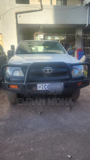 Toyota Hilux 2008 White