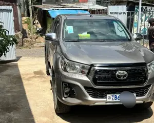 Toyota Hilux 2020 Silver