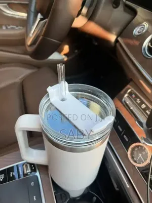 Double Layer Stainless Still Isolated Tumblers With Straw