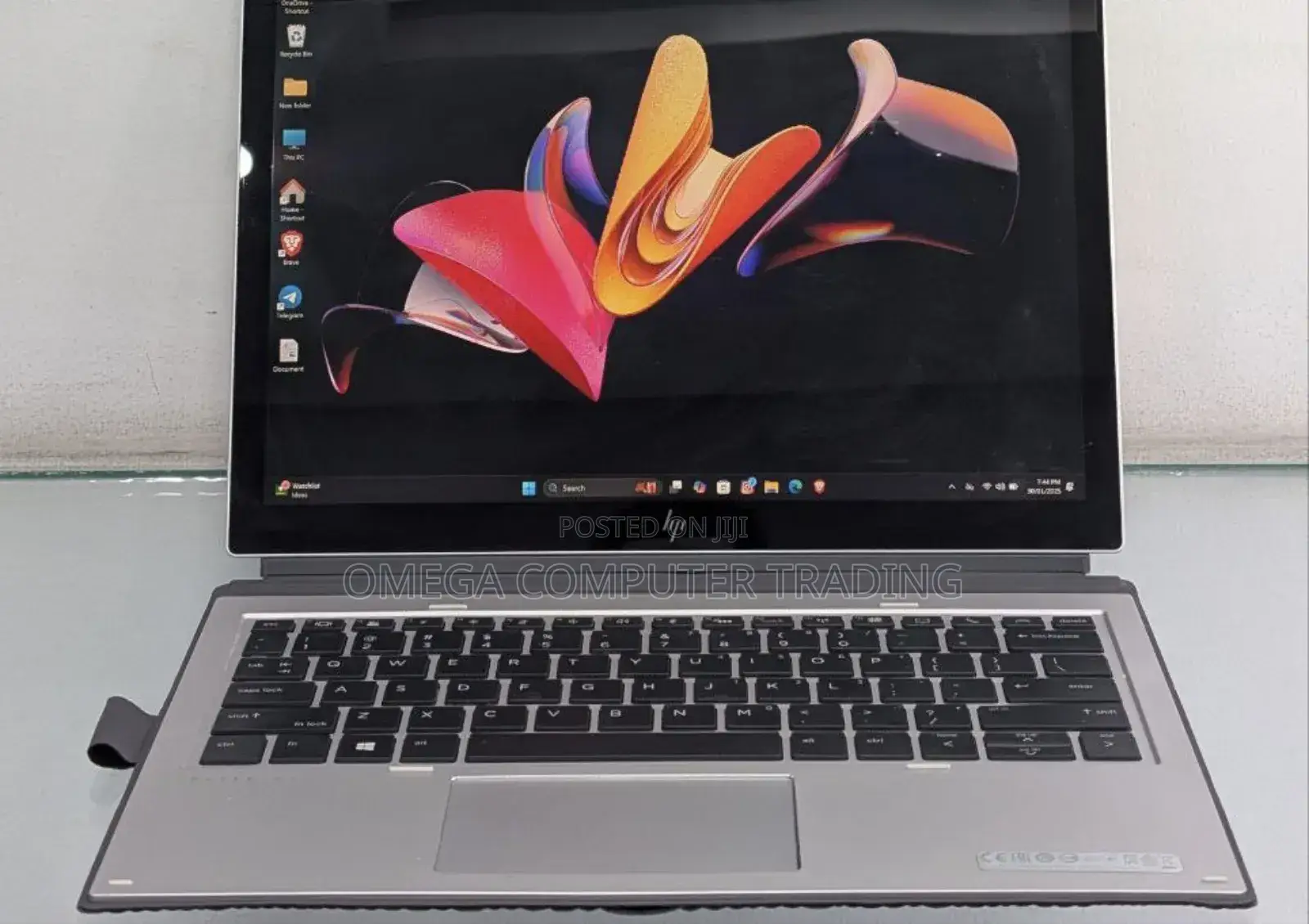 New Laptop HP Elite X2 1012 8GB Intel Core i5 SSD 256GB