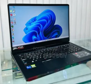 New Laptop MSI Raider GE76 12UGS 16GB Intel Core I7 SSD 512GB