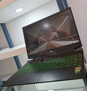 New Laptop HP Pavilion 11 8GB AMD Ryzen 5 SSD 512GB