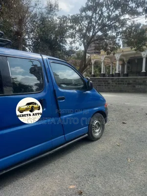 Toyota HiAce 2001 Blue