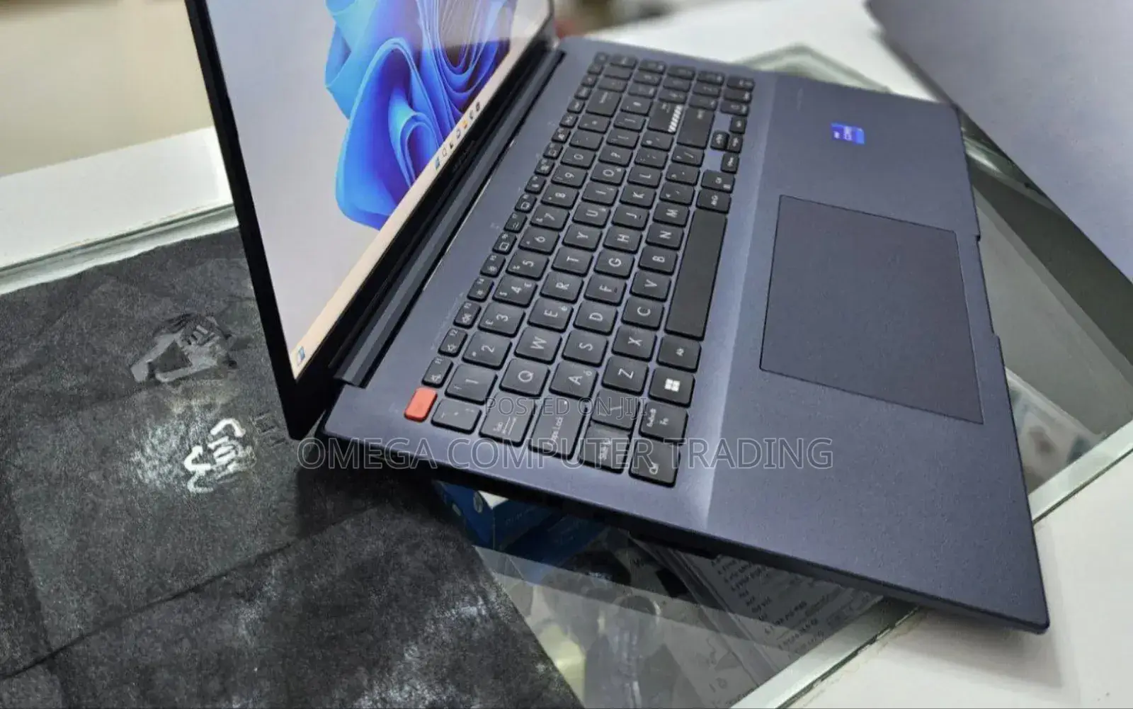 New Laptop Asus VivoBook 15 X505BA 16GB Intel Core i7 SSD 512GB
