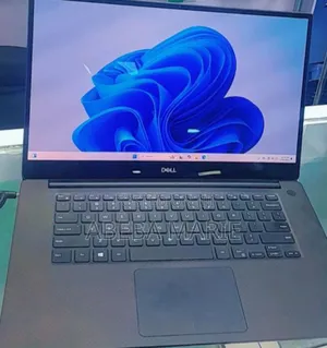 New Laptop Dell XPS 15 16GB Intel Core I9 SSD 512GB