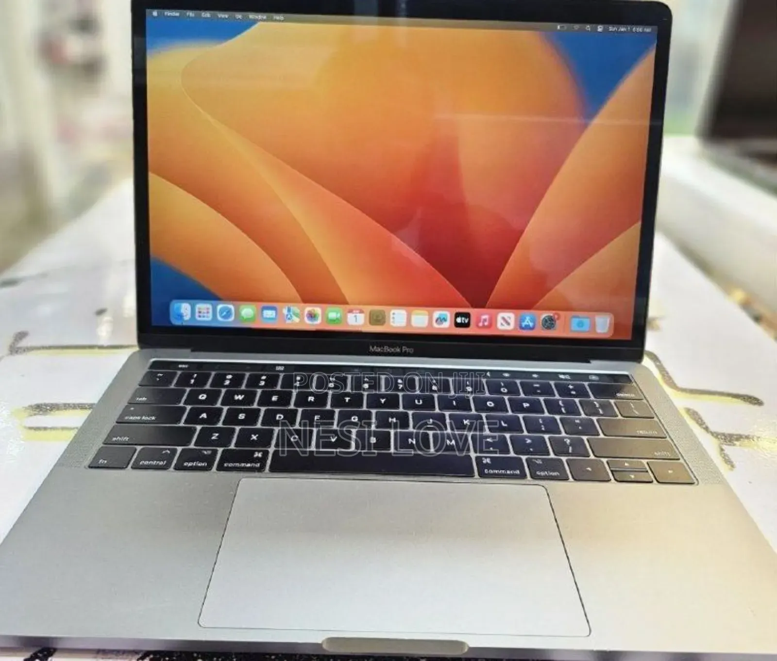 New Laptop Apple MacBook Pro 2017 16GB Intel Core I7 SSD 512GB