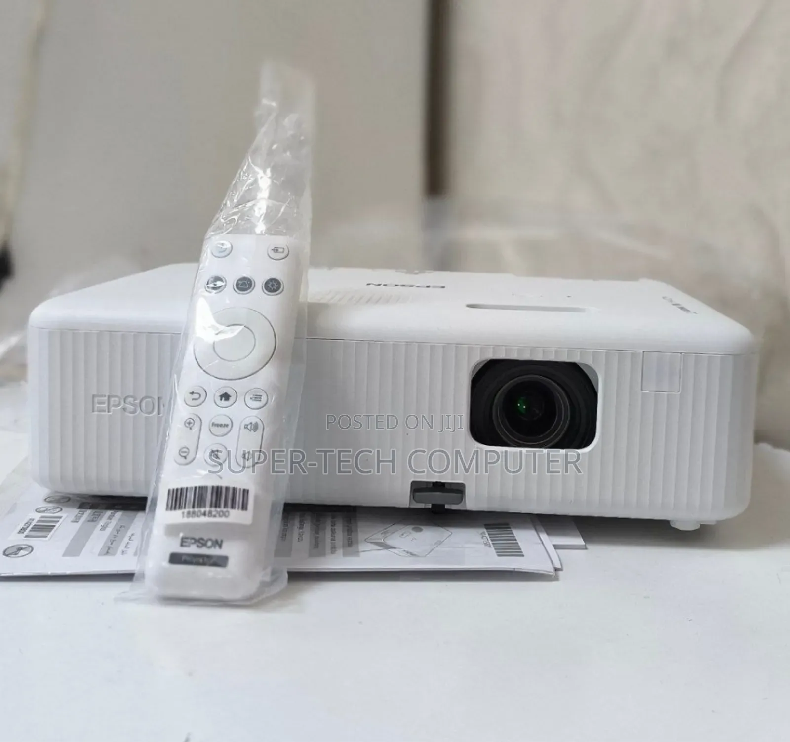 Brand New Epson W01 With Manual and Remote