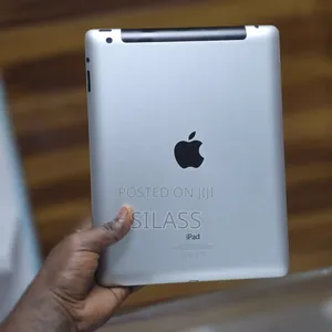 New Apple iPad 9.7 16 GB Silver