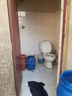 Furnished 2bdrm House in Yeka for sale