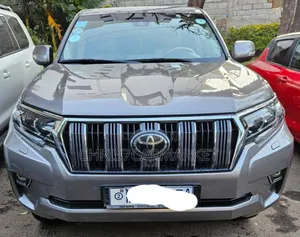 Toyota Land Cruiser Prado 2.8 2020 Gold