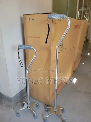 Walking Stick¥=Cane0₩Triangle Stool Crutches Family Present