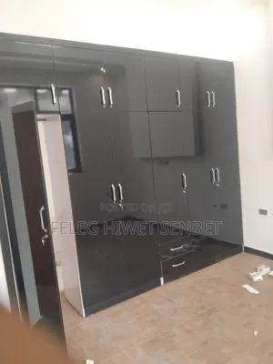 Furnished 5bdrm Villa in Bole for sale