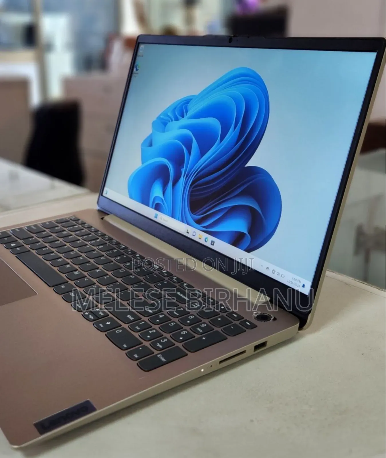 New Laptop Lenovo IdeaPad 720S 8GB Intel Core I3 SSD 256GB