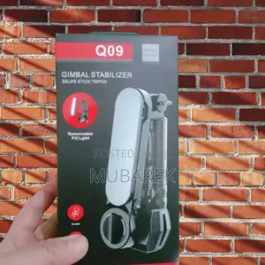 Gimbal Q09 Gentle: Built-in Fill Light for Better Lighting