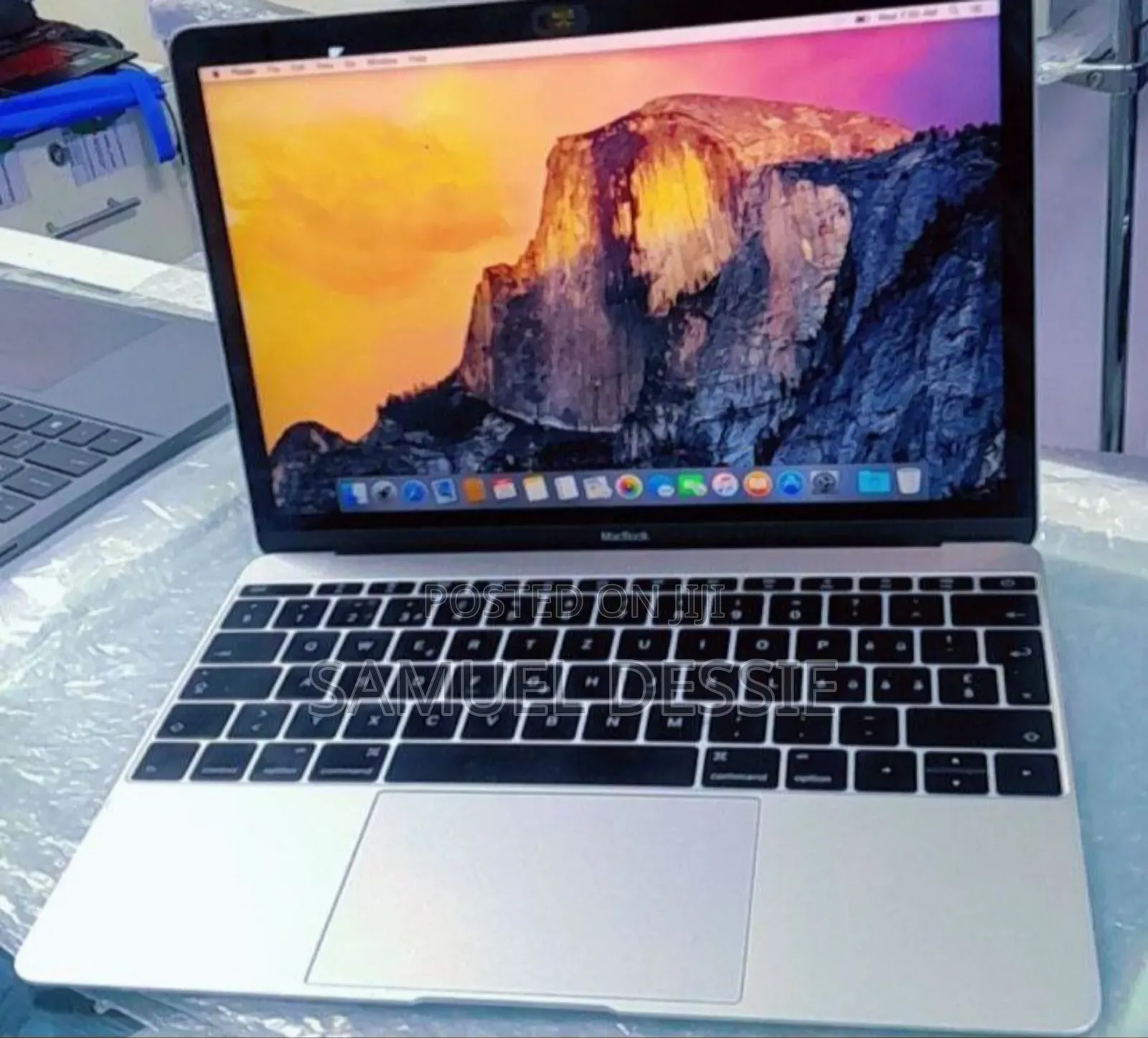 New Laptop Apple MacBook Air 2015 8GB Intel Core M SSD 512GB