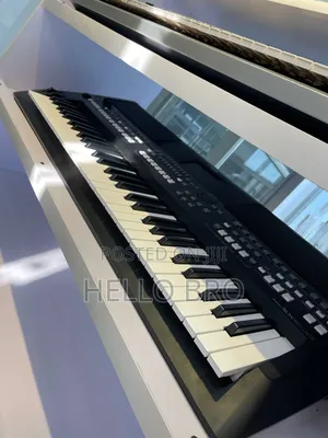 Keyboard Yamaha PSR Sx600