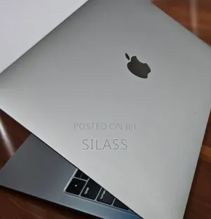 New Laptop Apple MacBook Air 2019 8GB Intel Core I5 SSD 128GB