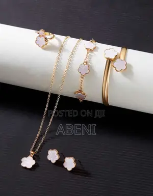 Van Cleef 6pcs Jewelry Set