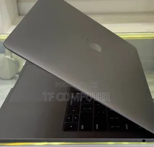 New Laptop Apple MacBook Pro 2017 8GB Intel Core I5 SSD 512GB