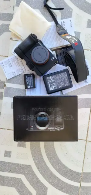 Sony A7cr Mirrorless Camera (Almost New)