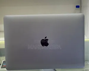 New Laptop Apple MacBook Pro 2017 8GB Intel Core I5 SSD 512GB