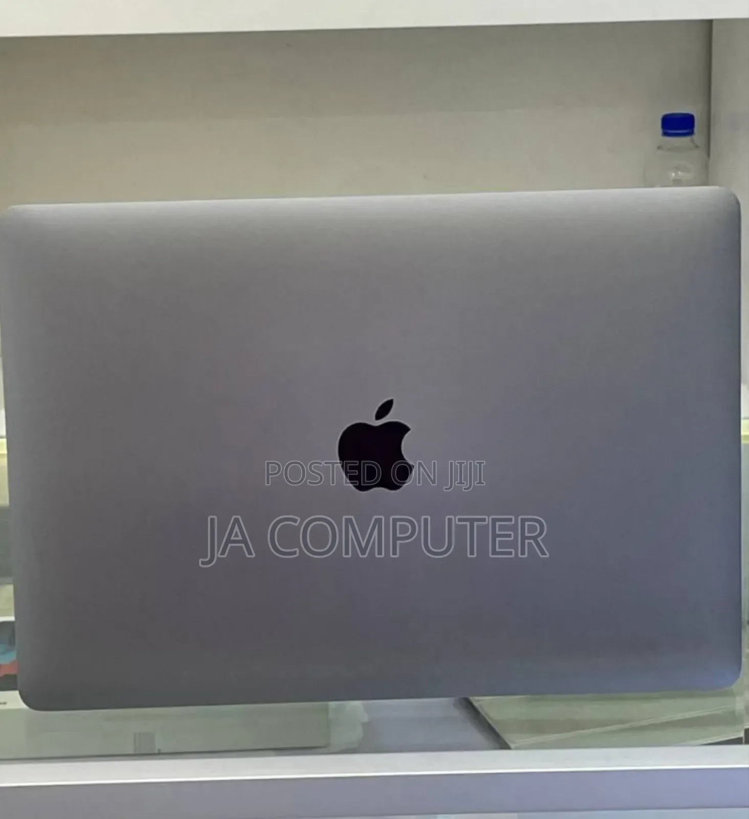 New Laptop Apple MacBook Pro 2017 8GB Intel Core I5 SSD 512GB
