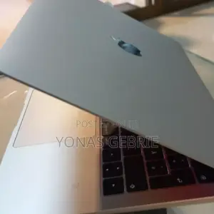New Laptop Apple MacBook Air 2019 8GB Intel Core I5 SSD 128GB