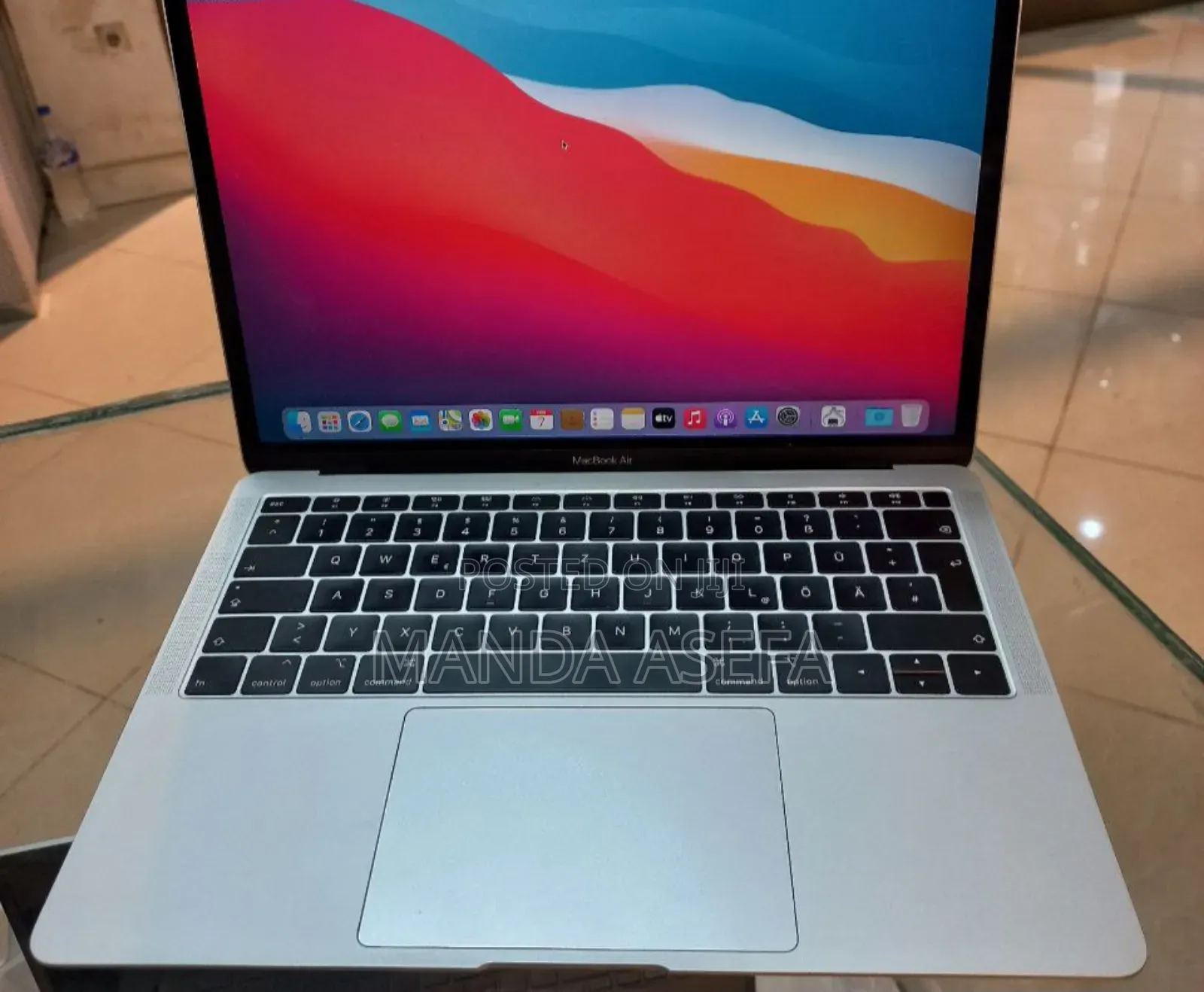 New Laptop Apple MacBook Pro 2019 8GB Intel Core I5 SSD 128GB