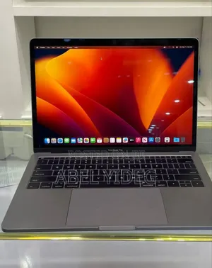 New Laptop Apple MacBook Pro 2017 8GB Intel Core I5 SSD 512GB