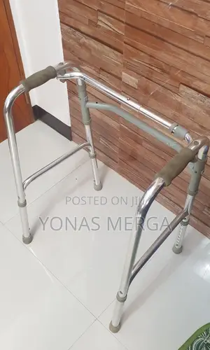 Pure Aluminum Walker☆Everactiv by HCAH Walker With Wheels