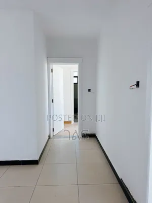 2bdrm Apartment in በካሬ 108 ሺ መስቀል ፍላወር, Bole for sale