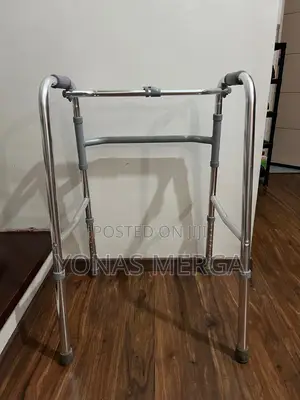 Walker茨anti-Rust Antibacterial€~Walker♤0person,4-Foot Crutch