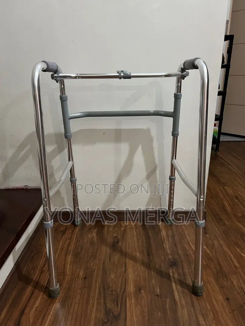 Walker茨anti-Rust Antibacterial€~Walker♤0person,4-Foot Crutch