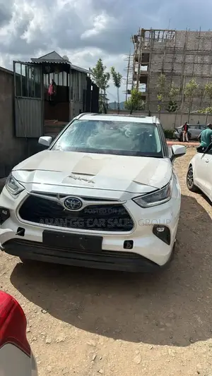 Toyota Highlander 2022 White