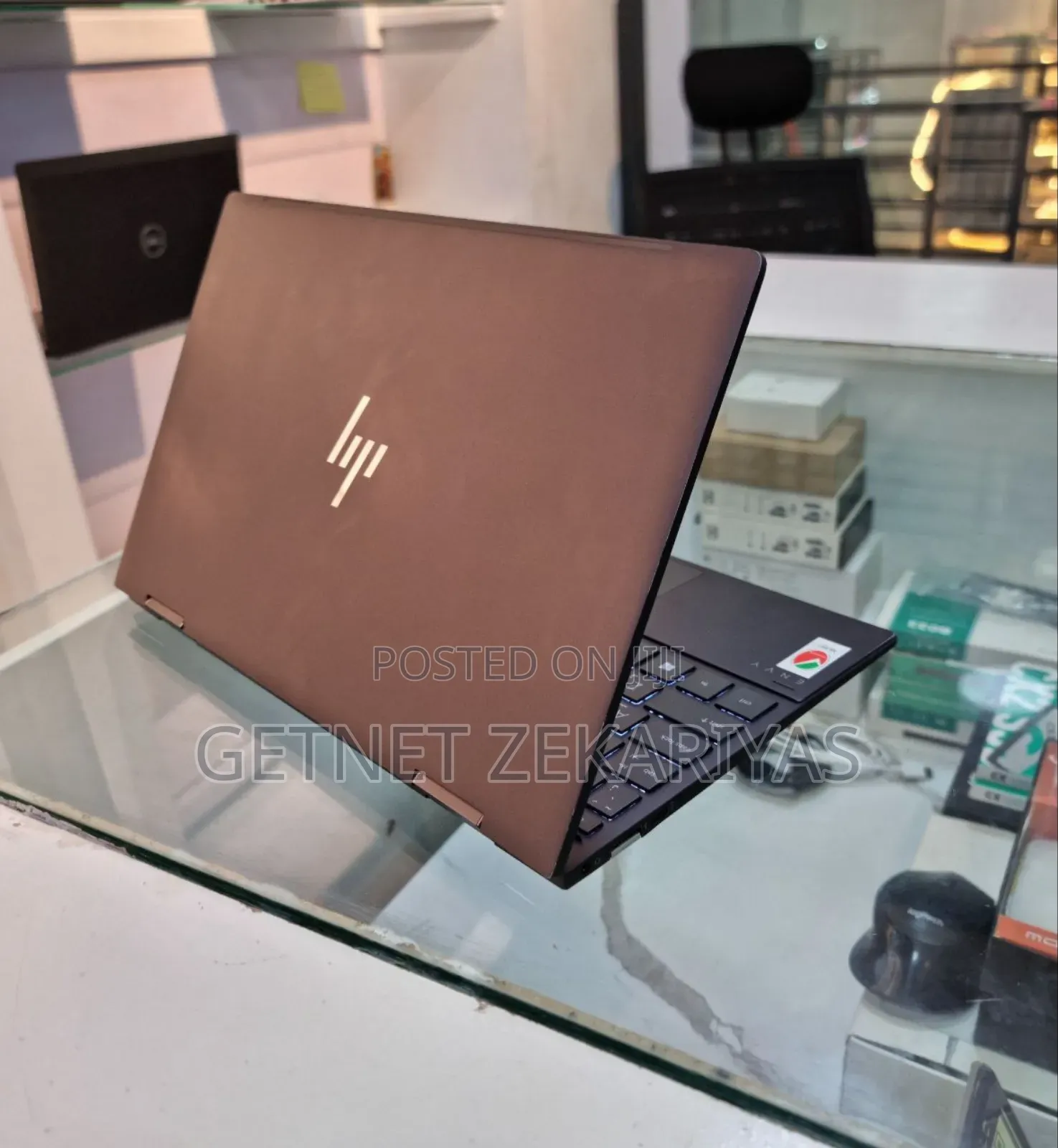 New Laptop HP Envy X360 8GB Intel Core I7 SSD 1T