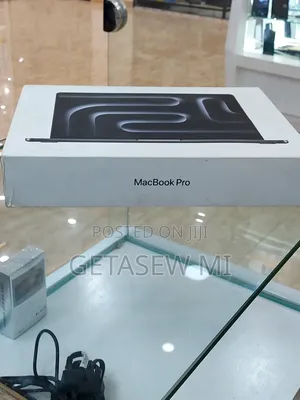 New Apple MacBook Pro 2023 M3 14-Inch 18GB Apple M3 Pro SSD 512GB