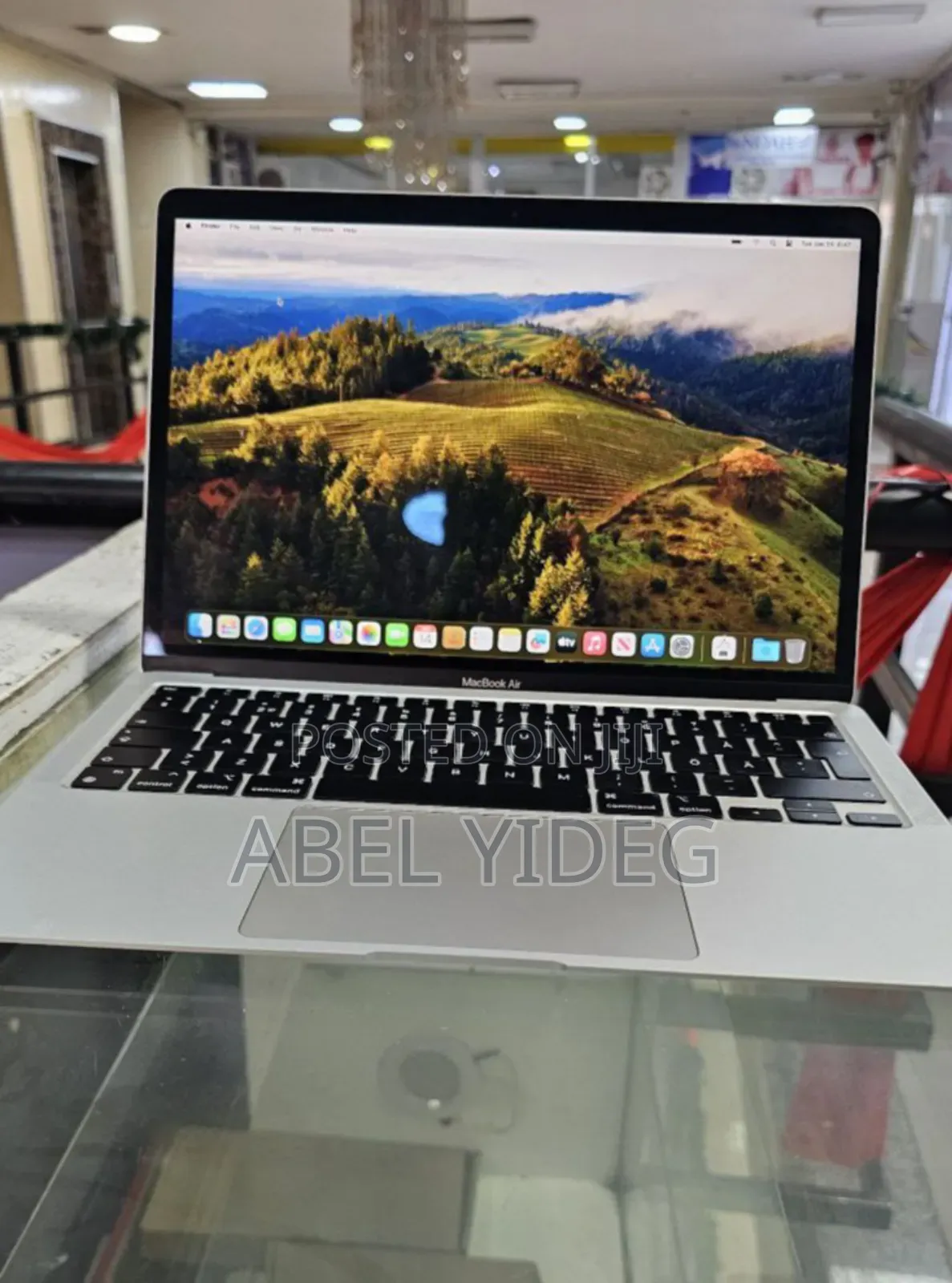 New Laptop Apple MacBook Air 2020 M1 8GB Apple M1 SSD 256GB