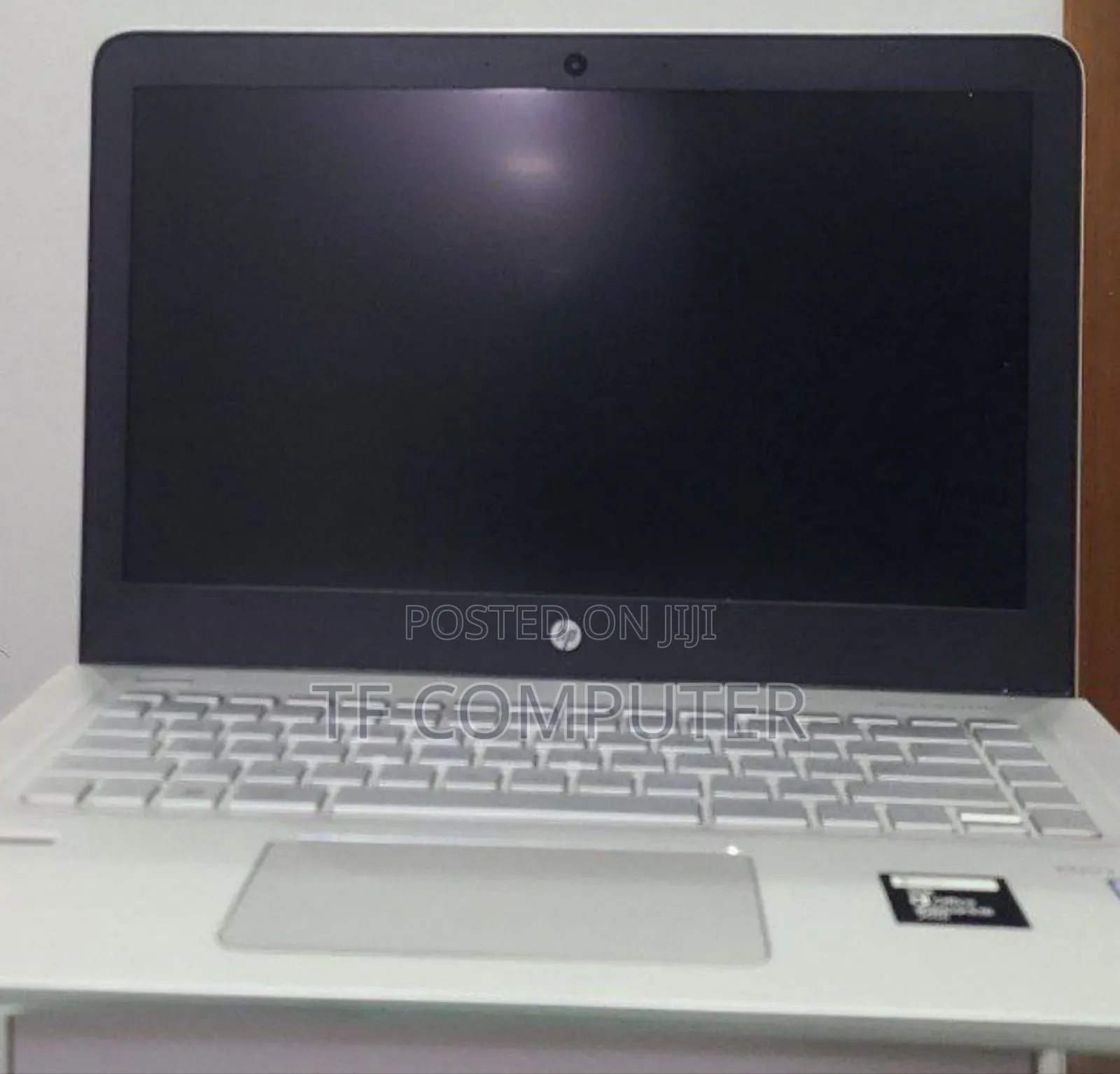 New Laptop HP Envy 15-Ep0xxx 8GB Intel Core I5 SSD 512GB
