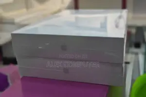New Laptop Apple MacBook Air 2022 M2 8GB Apple M2 SSD 256GB