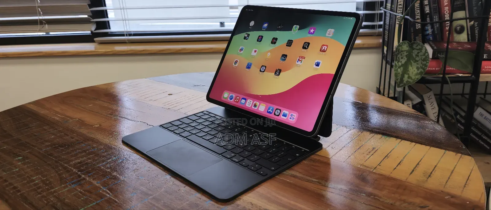 New Apple iPad Pro 13 (2024) 256 GB