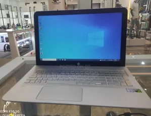New Laptop HP Envy X360 8GB Intel Core I5 SSHD (Hybrid) 750GB