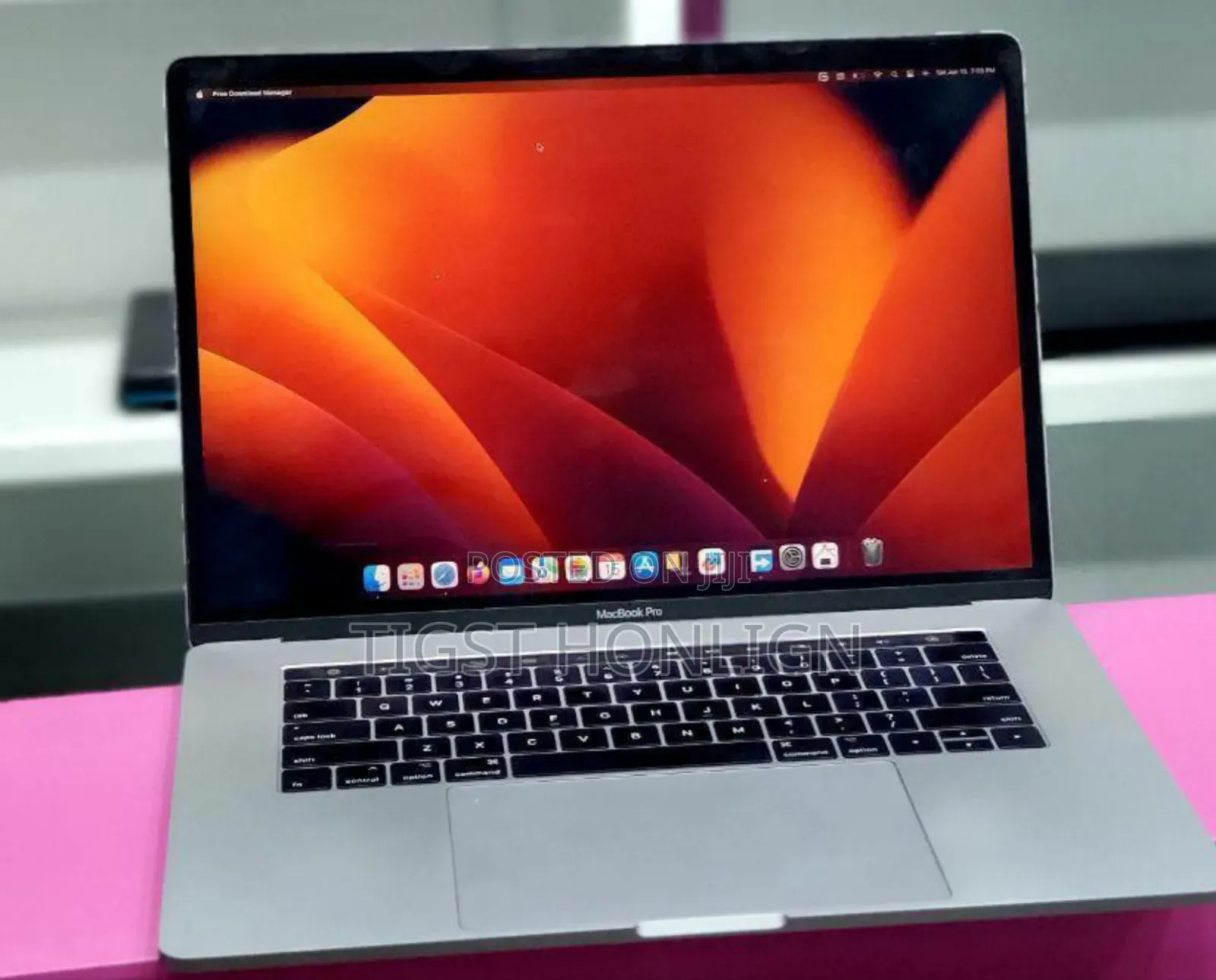 New Laptop Apple MacBook Pro 2017 16GB Intel Core I7 SSD 1T